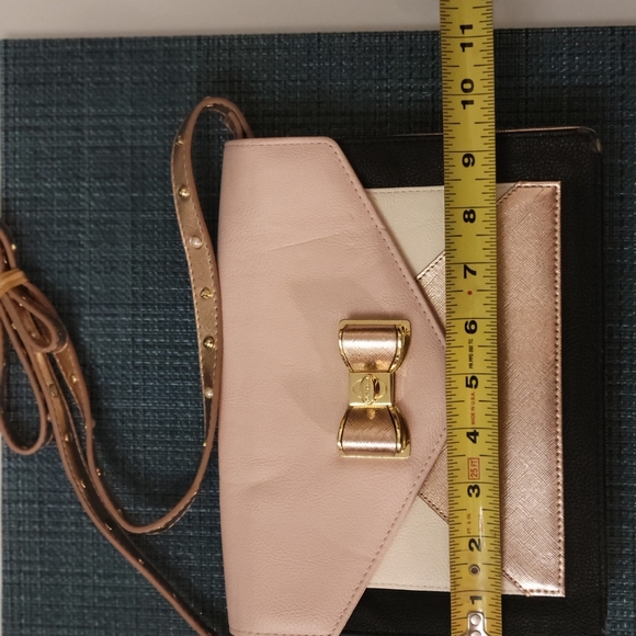 Betsey Johnson Cross Body Clutch Bag - Picture 5 of 7